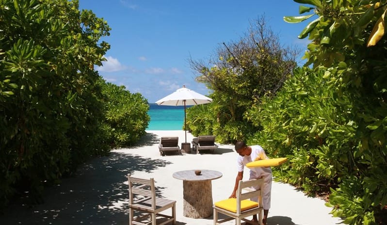 Six Senses Laamu-Ocean Beach Pool Villa view_9315